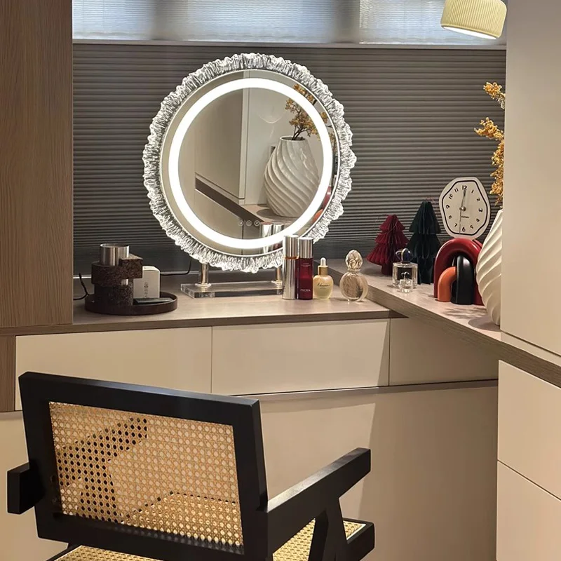 Make-up-Spiegel mit LED-Licht, Desktop-Aufladung, Sonnenblütenblatt, Kosmetikspiegel, Desktop-Licht, luxuriöser, drehbarer Fülllicht-Schönheitsspiegel