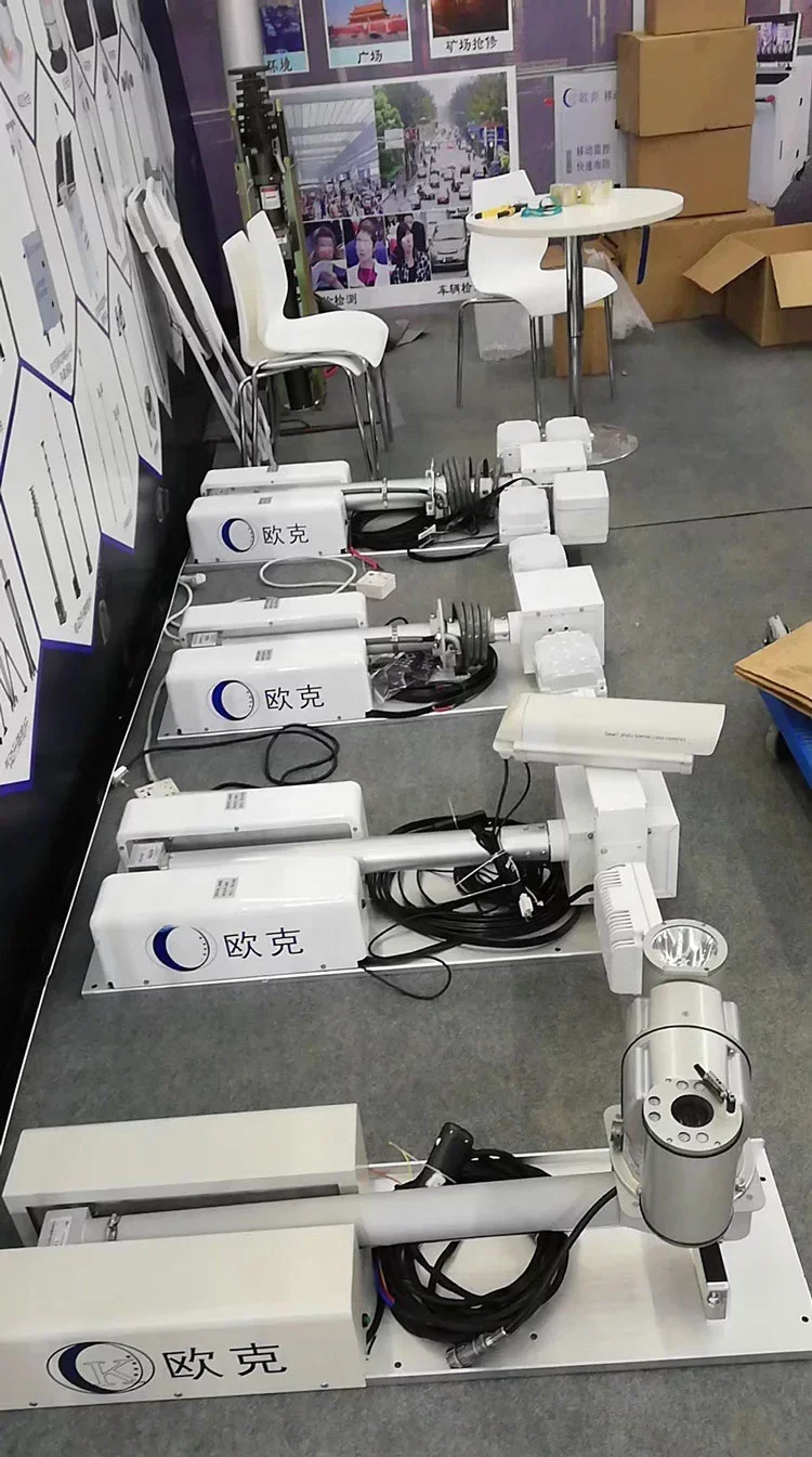 Torre de luz telescópica pneumática montada no telhado do veículo de Xi1.8m LED