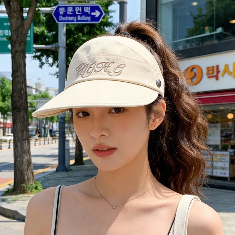 Summer outdoor sun hat, women's Korean version, fashionable and versatile letter sun hat, large eave sky top hat