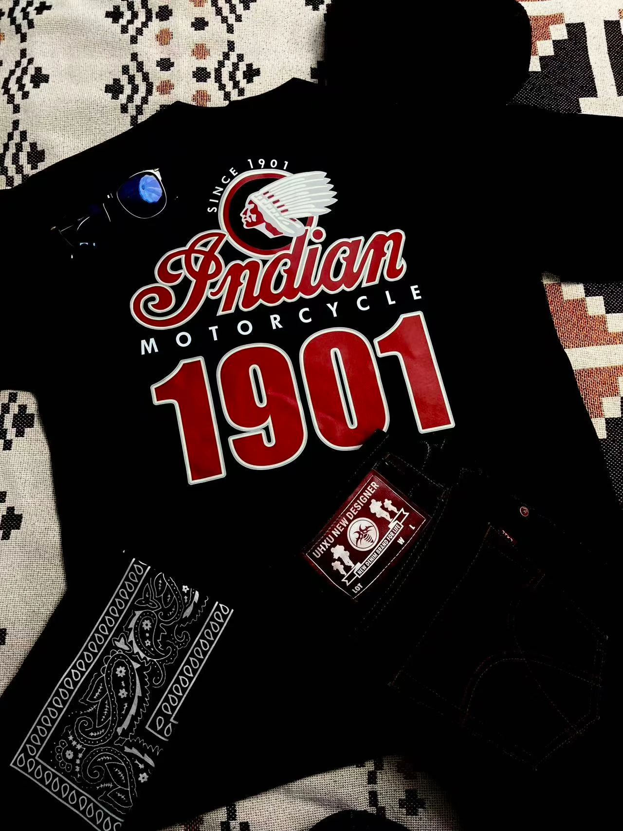 Indian 1901 American Vintage Motorcycle Club Herren- und Damen-T-Shirt mit Rundhalsausschnitt, locker geschnitten, langärmelig, aus Baumwolle – Detail 3