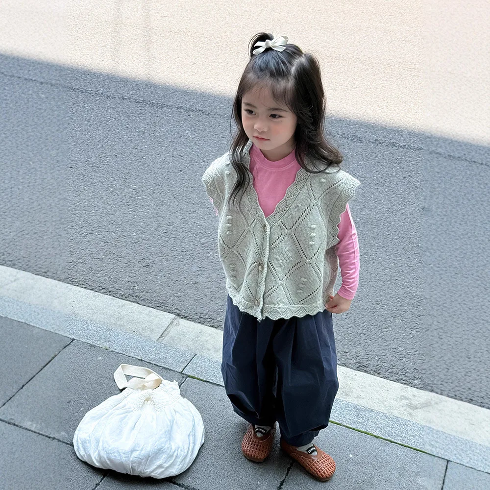 

Handmade Flower Yarn Vest for Girls 2025 Autumn New Korean Children Heavy-duty Knitted Sweater Vest