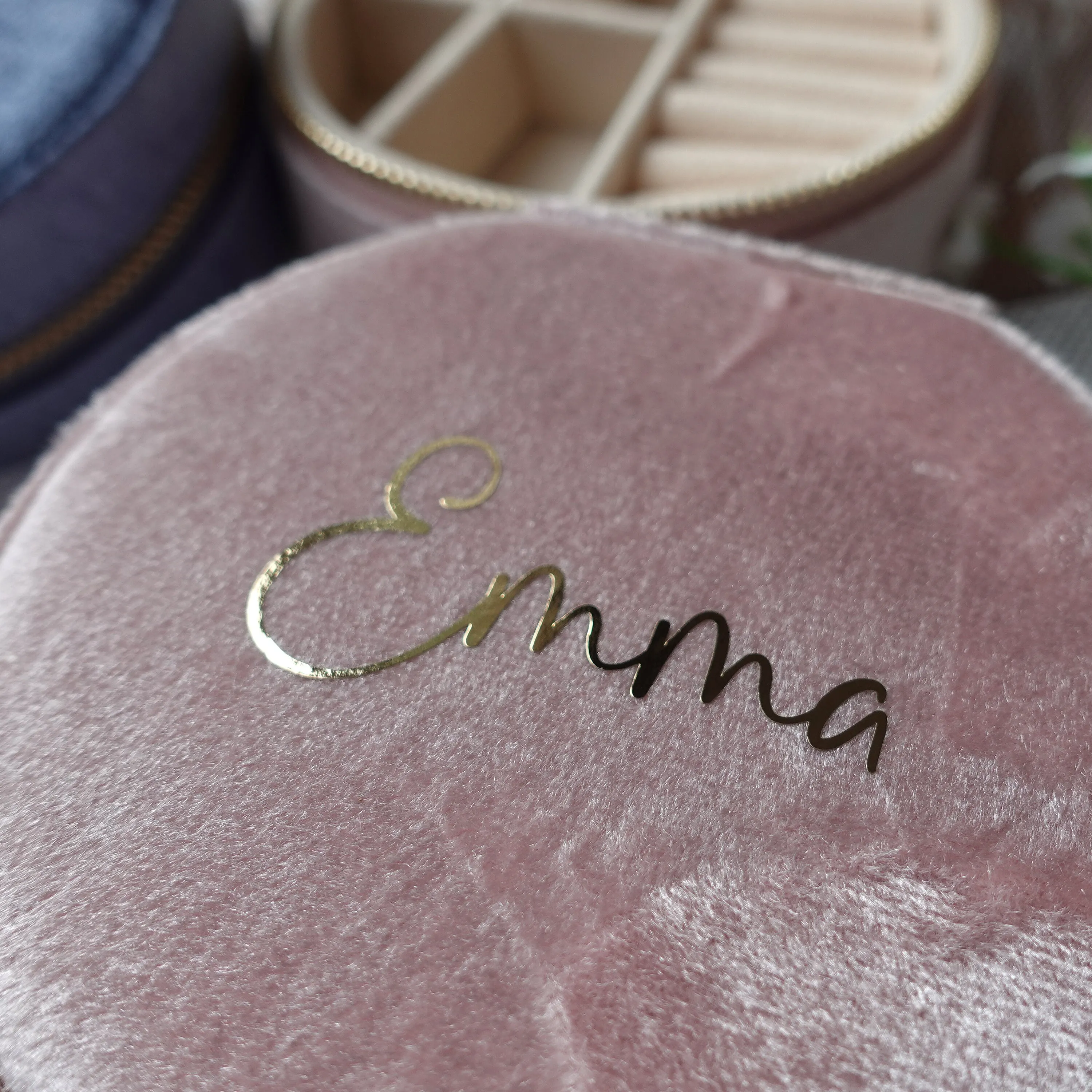 Personalized Velvet Jewelry Box Anniversary Bridesmaid Gift Idea Round Multifunctional Compartmentalized Jewelry Case With Name