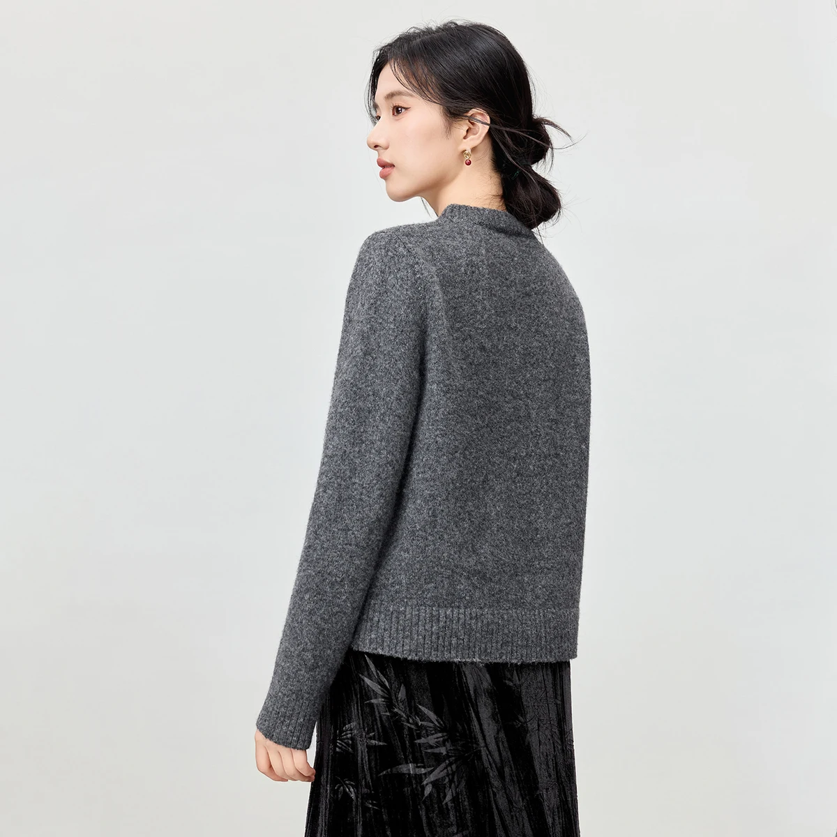 SENTUBILA Strickjacke für Damen, chinesischer Stil, 2025, Herbst, O-Ausschnitt, Schleife, Knoten, Froschverschluss, Pullover, elegante Strickoberteil aus Wollmischung, W53EB3863