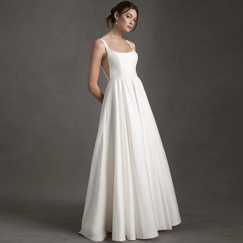 فستان زفاف من الساتان الفرنسي جديد فرنسي بسيط برقبة مربعة أنيق وكريمة على طراز هيبورن فستان استقبال للعروس في الهواء الطلق