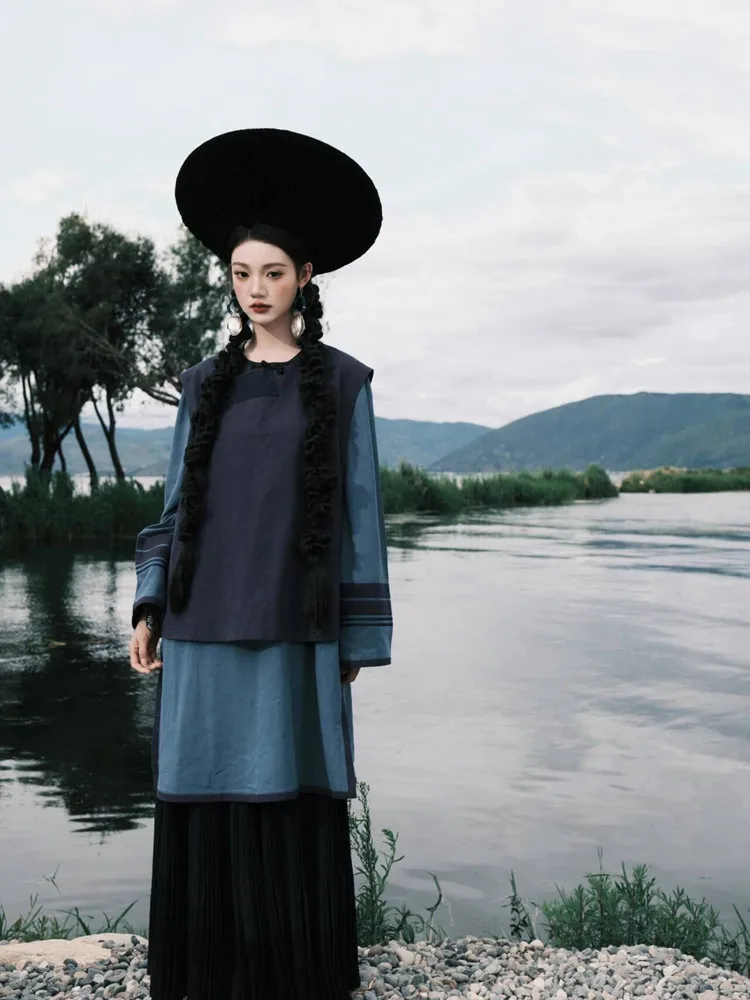 Women Yi Nationality Outfit Miao Style Elements Ethnic Suit For Travel Photography And Portrait Shoot