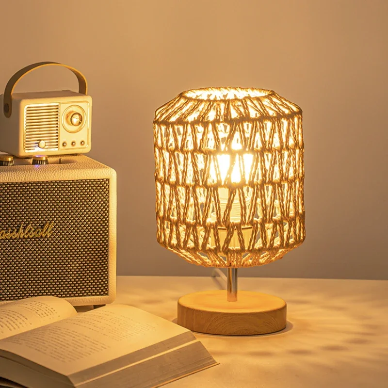 

Hemp decorated desk lamp