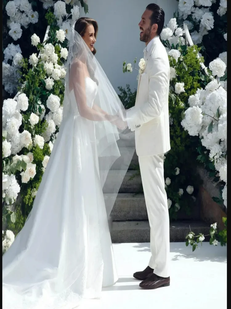 فستان زفاف حورية البحر من الساتان بدون حمالات مخصص مع تنورة قابلة للإزالة رداء De Mariée Church فستان زفاف متواضع