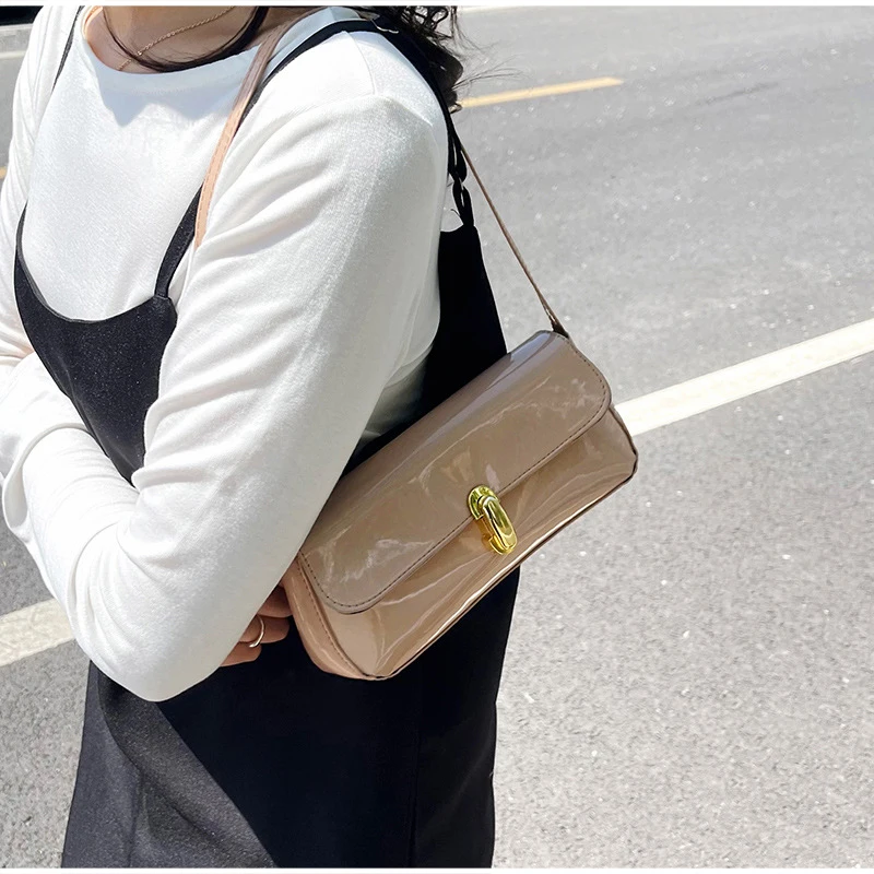 Glänzende PU-Schultertasche mit Schnalle, Damen-Unterarmtasche in Unifarbe, Elegante Vintage-Handtasche im französischen Stil für den Alltag und die Arbeit – Detail 21