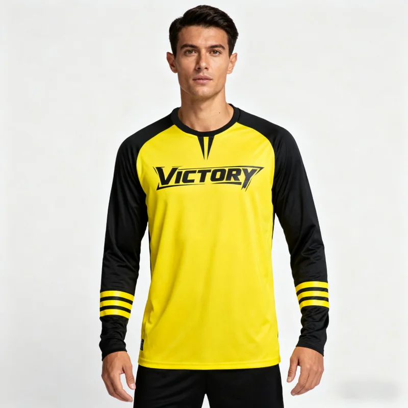 

Трикотажные изделия с длинными рукавами с 3D-печатью: один синий — белый с динамическими полосками, другой желтый — черный с принтом «VICTORY»