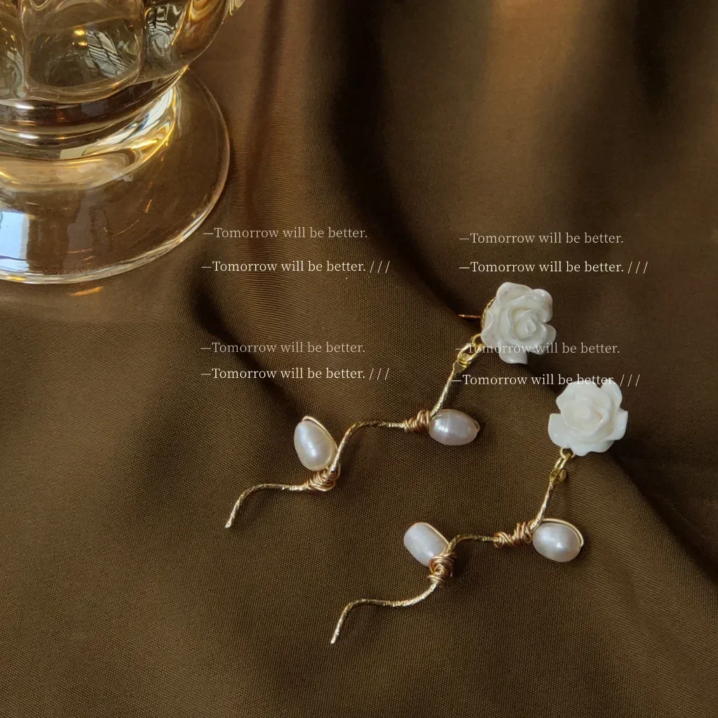 

White Rose 18K Gold Plated Earring for Women Fashion Statement Flower Natural Freshwater Pearl Earrings