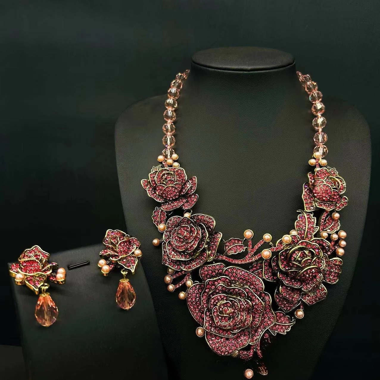 

Vintage Jewelry Sets for Women Necklace Earrings Luxury Elegant Baroque Red Rose Floral Crystal for Prom Party Wedding