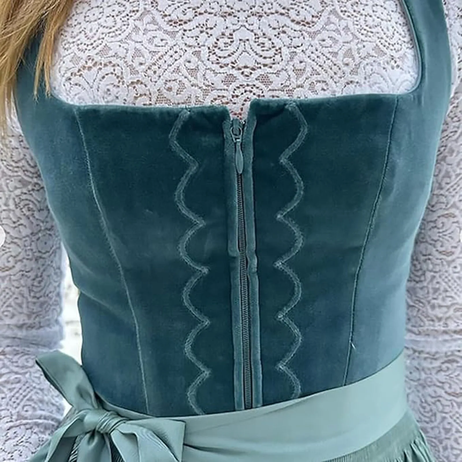 Disfraz de Cosplay de cerveza alemana para mujer, vestido Dirndl de terciopelo de Oktoberfest bávaro con delantal, trajes de fiesta de Carnaval y Festival