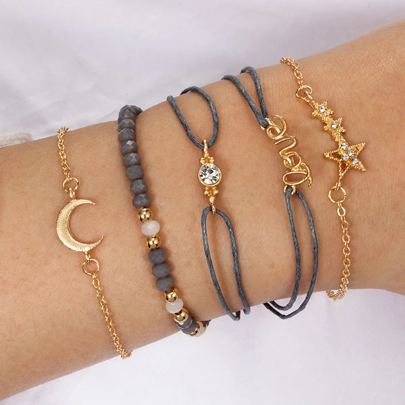 

Six-Piece Bangle Bracelet Fashion Love Star Sun Moon Bear Hand Chain Bracelet Set for Women Female Party Jewelry Gift