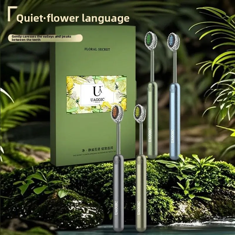 

Высококачественная зубная щетка с мягкой щетиной и широкой головкой в форме горы для глубокой чистки зубов, подходит для взрослых, пар и домашнего использования.