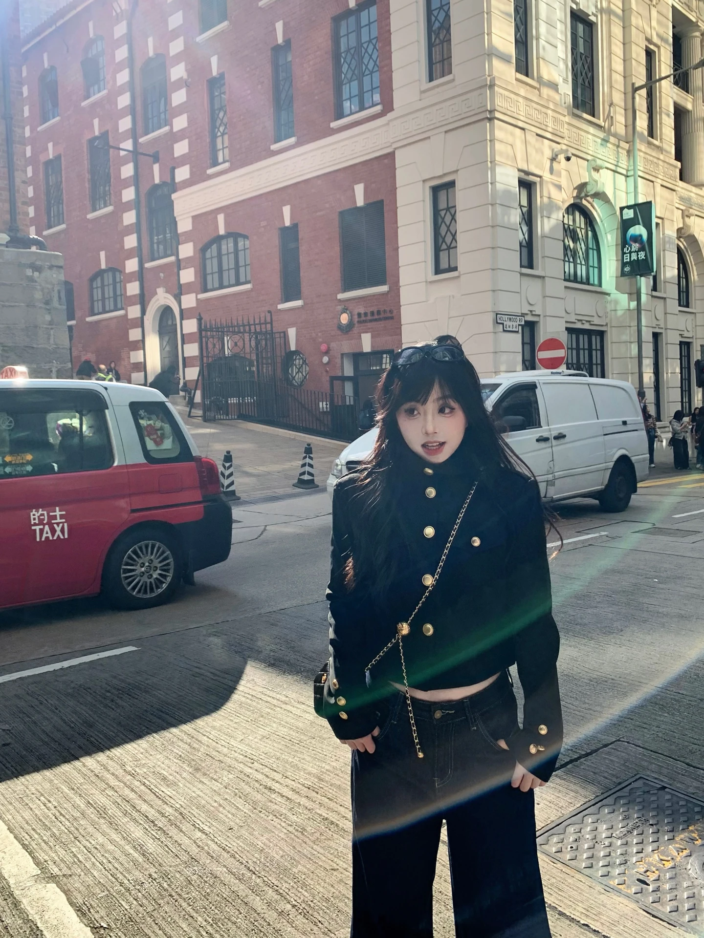 

Black Vintage Velvet Jacket Women's Slim Fit Short Coat Wide Shoulder Stand Collar Button Pocket Detail Fashionable Streetwear