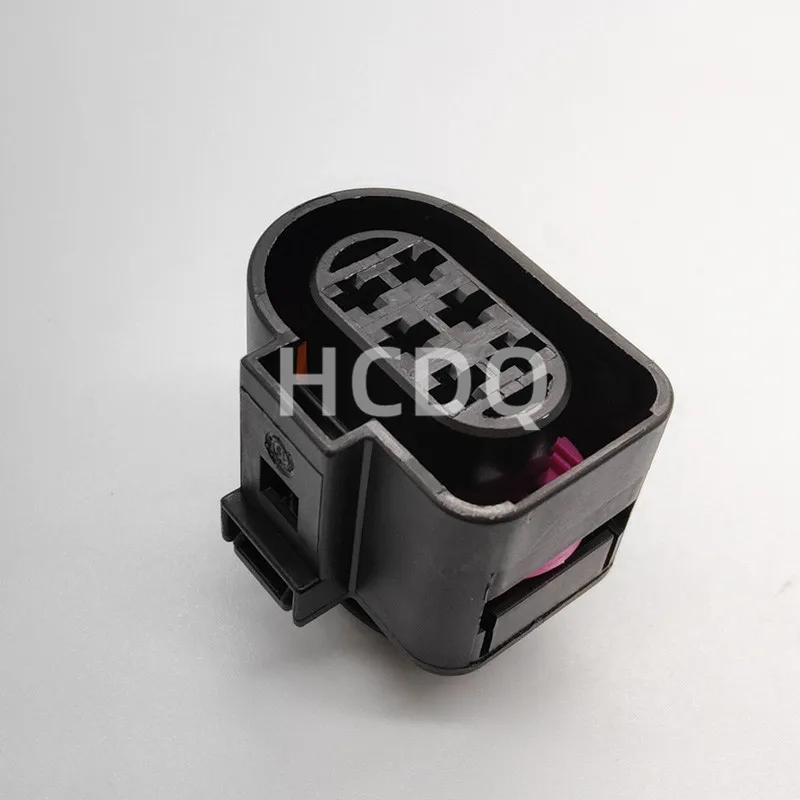 The original 1J0 973 733 automobile connector shell or connector are supplied from stock