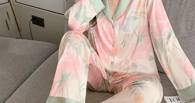 

Spring and Autumn Ladies New Pajamas Homewear Two-Piece Female Summer Thin Silk Sweet Pop Casual Pajamas Homewear Set