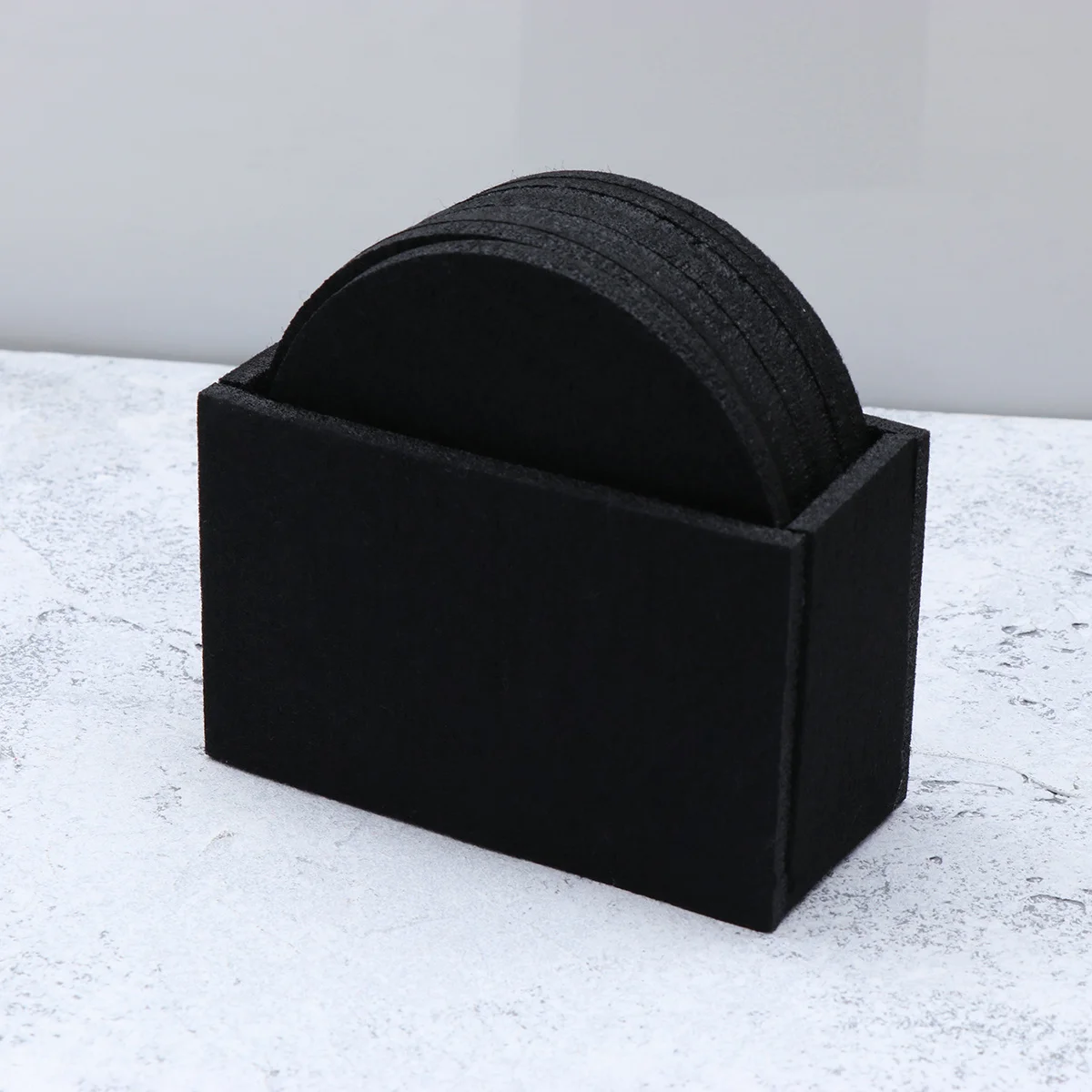 

8pcs Felt Coasters Black Thick Heat-Resistant Non-Slip Cup Pads For Tables Round Water Absorption Mat Drink Protectors