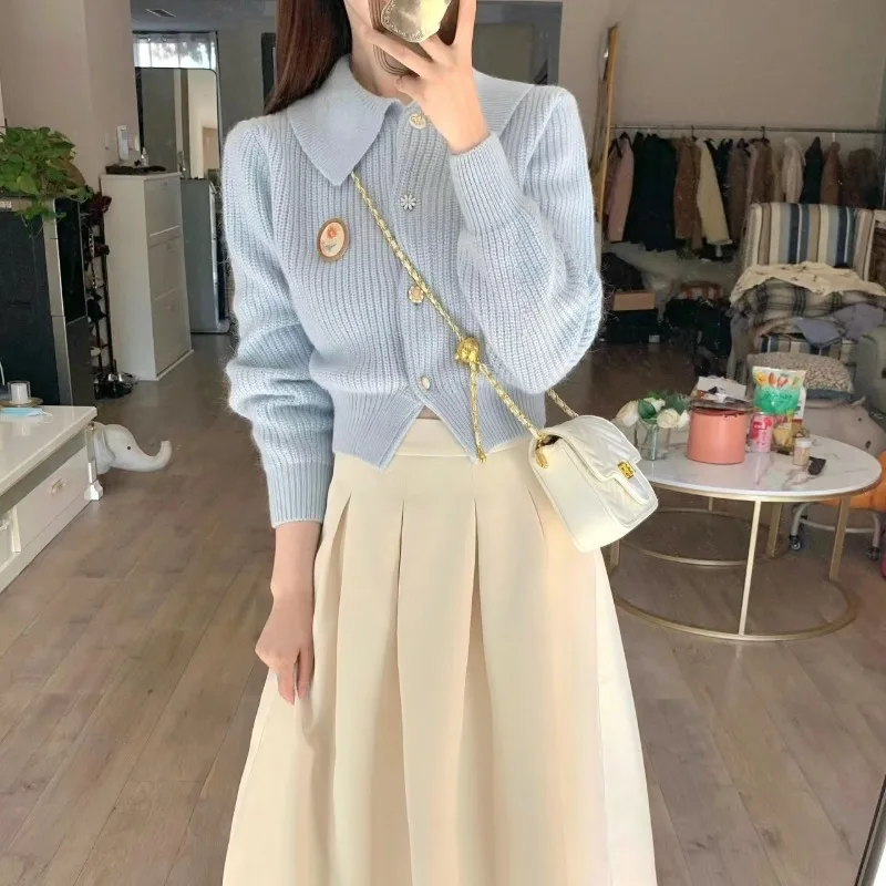 Spring and Autumn Women\'s 2024 Spliced Turndown Collar Button French Sweater Small Fragrant Zipper Folds Skirt Solid Color Suit