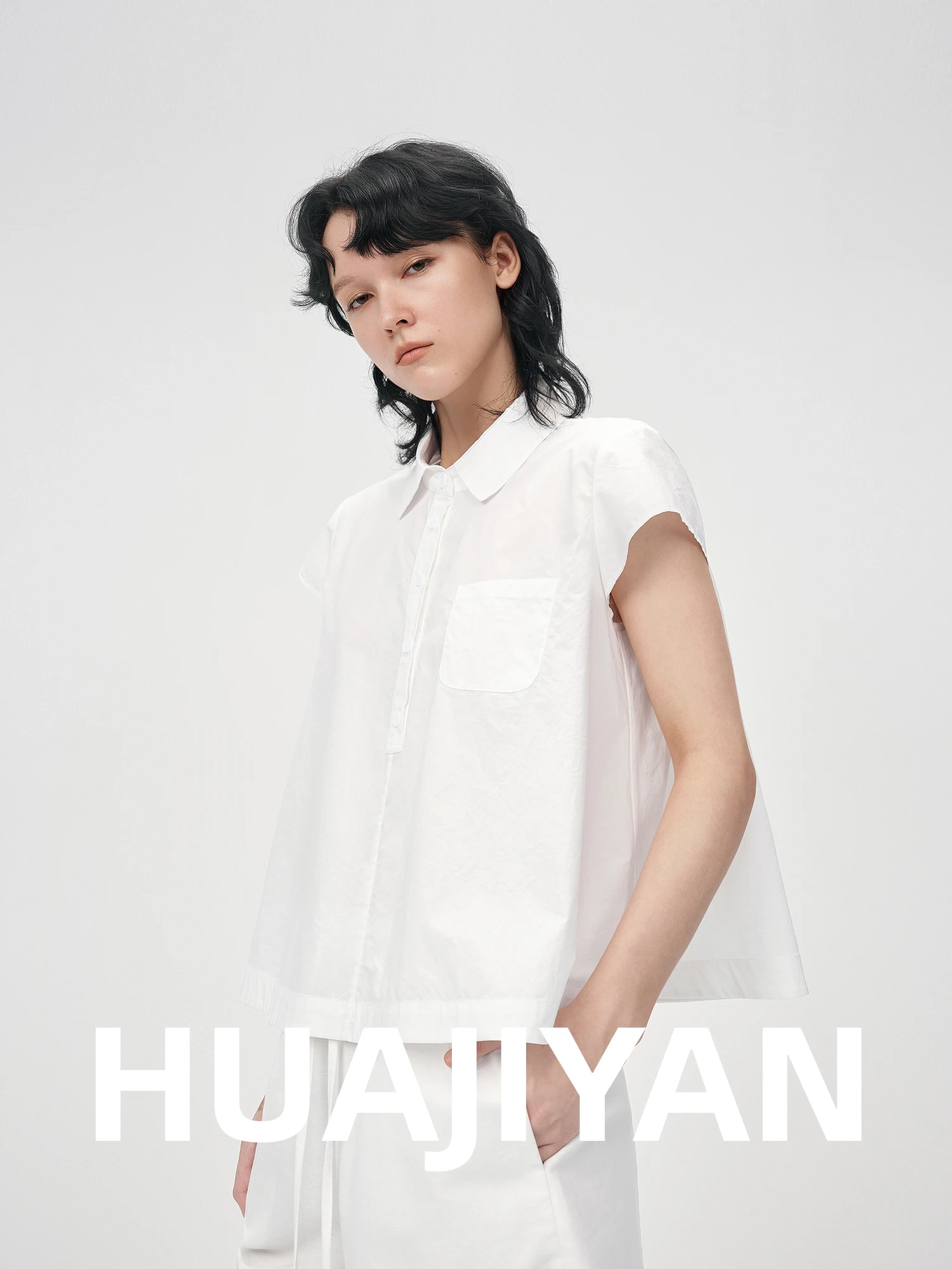 

Женская футболка Hua Ji Yan Windbell из 100% хлопка с воротником-поло, коротким рукавом, объемными плиссированными элементами, свободного кроя, для повседневной носки