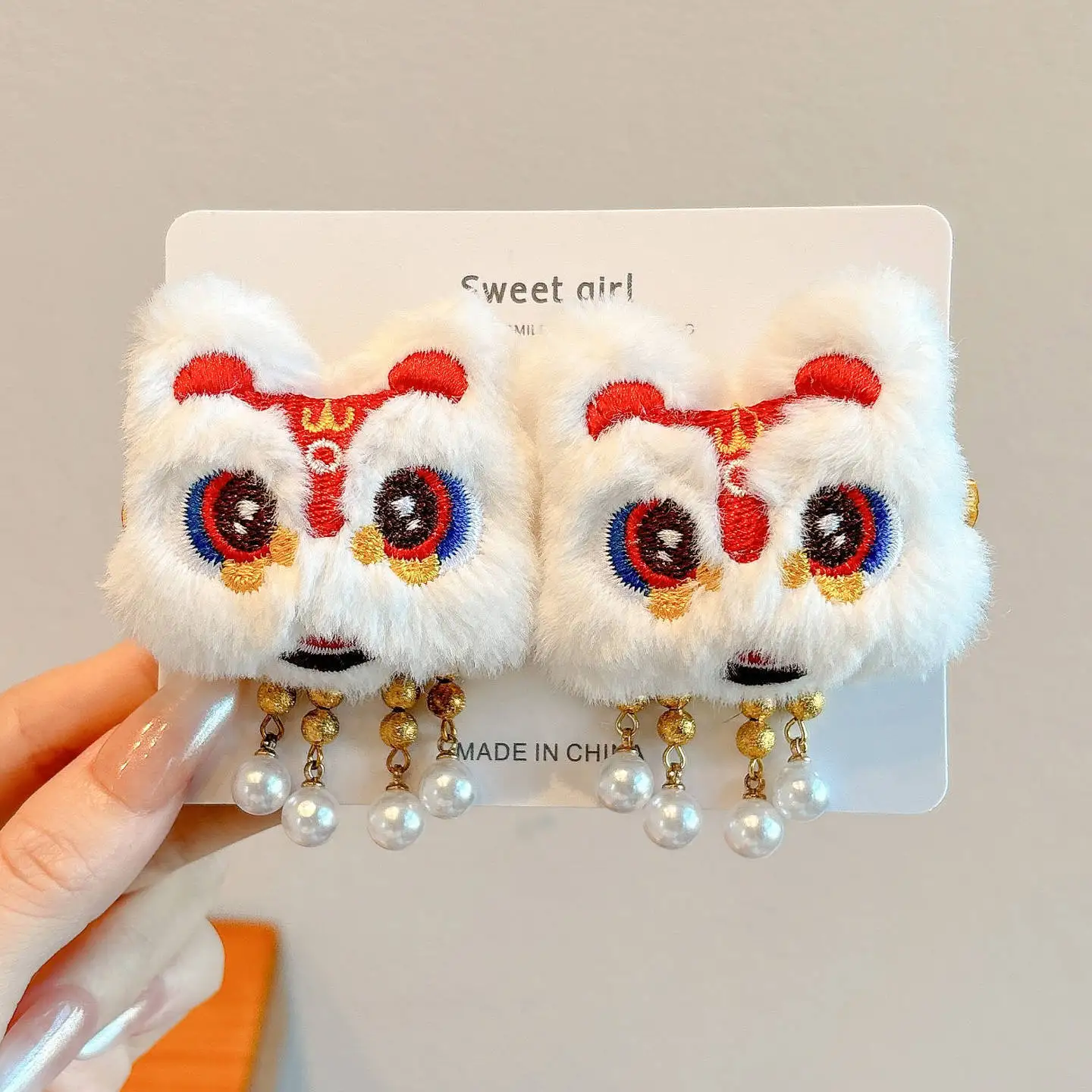 

2025 New Year's Hair Clip for Girls Little Girl's New Year's Greeting Hairpin Red Bow Tassel Duckbill Clip