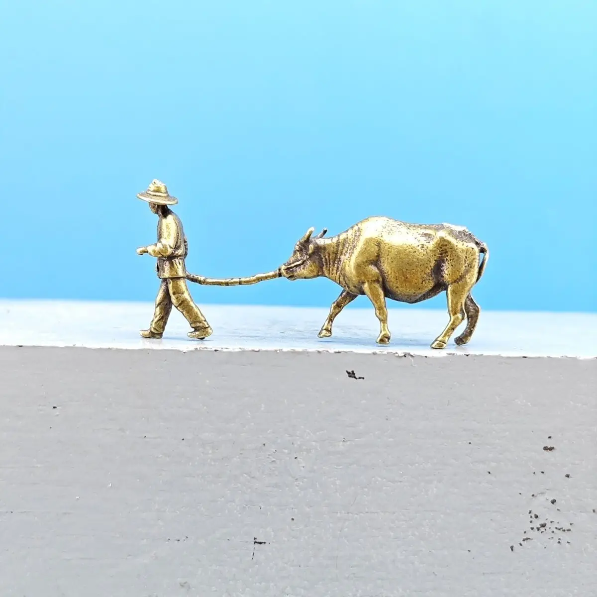 Brass Old Farmer Leading Plow Ox Nostalgic Memory Sand Table Miniature Landscape Bonsai Rockery Strange Decoration Ornament