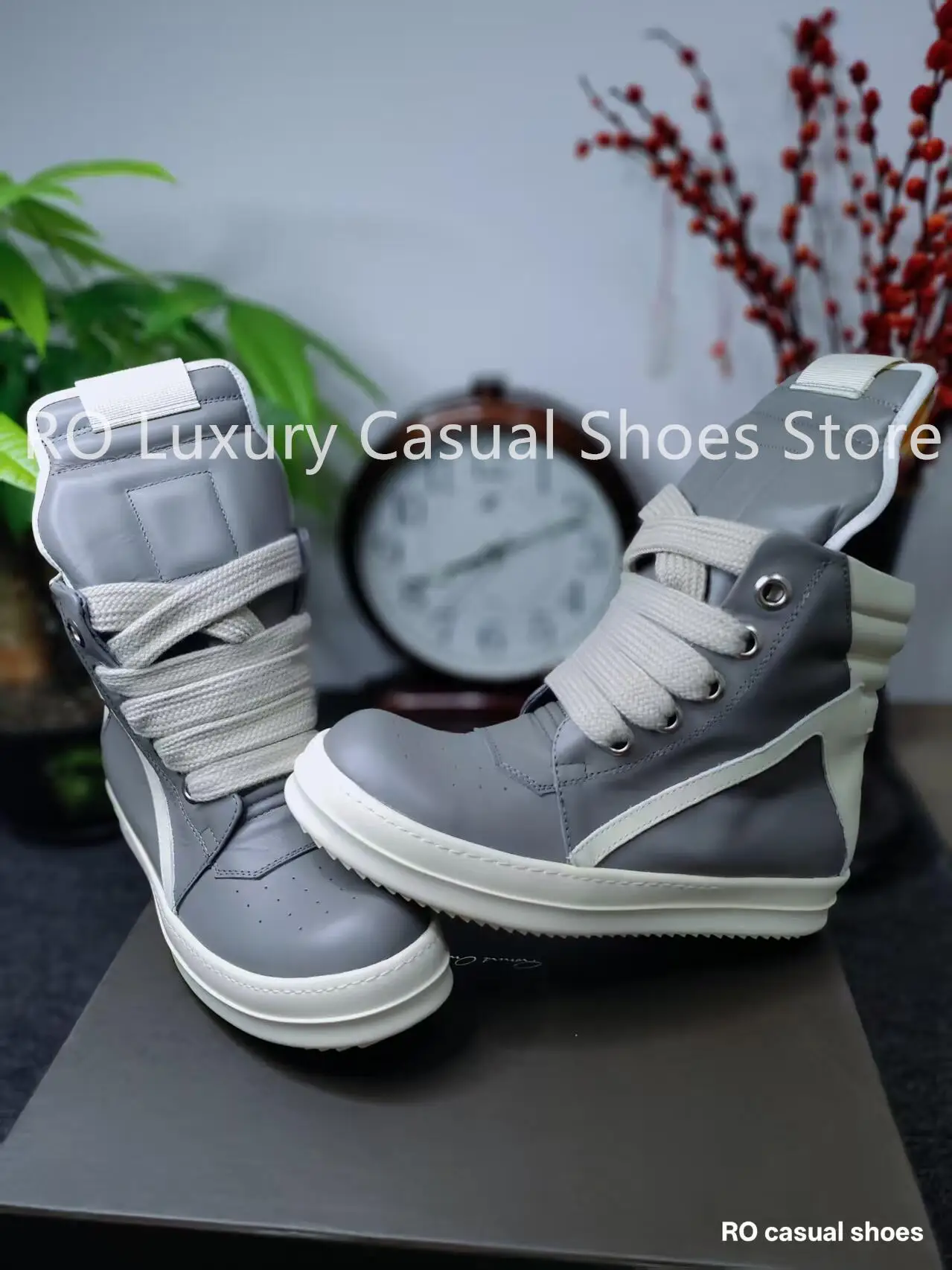 

Кожаные повседневные ботинки RO серого цвета с классическими толстыми шнурками, дизайном в виде перевернутого треугольника, на молнии, с крупными шнурками, для мужчин и женщин