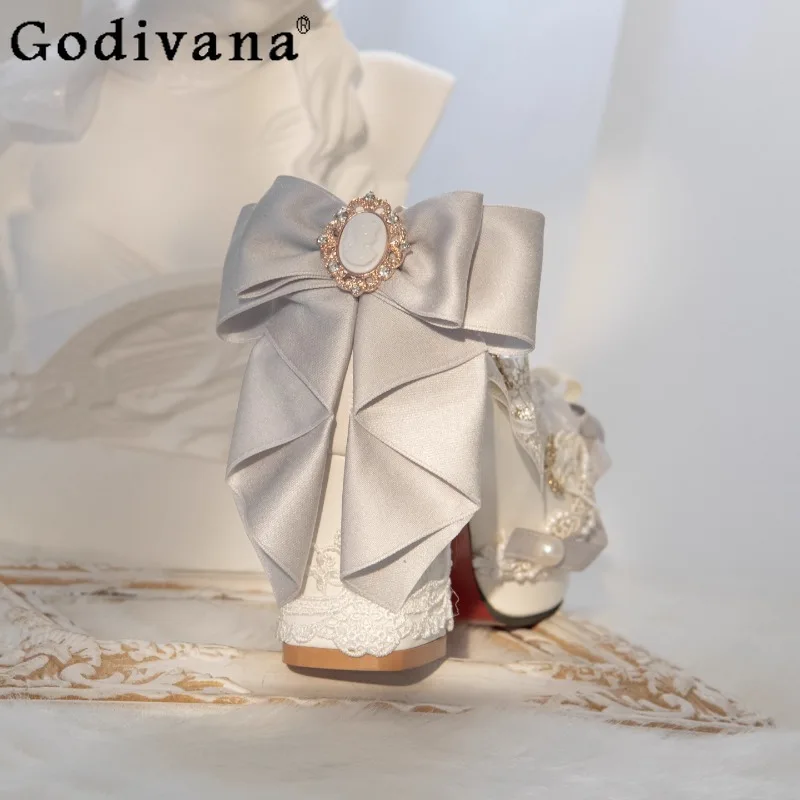 زهرة لوليتا التصميم الأصلي أحذية الفتيات اليدوية القوس جولة رئيس لو أحذية المرأة الصيف الدانتيل عالية الكعب الجلود مضخات