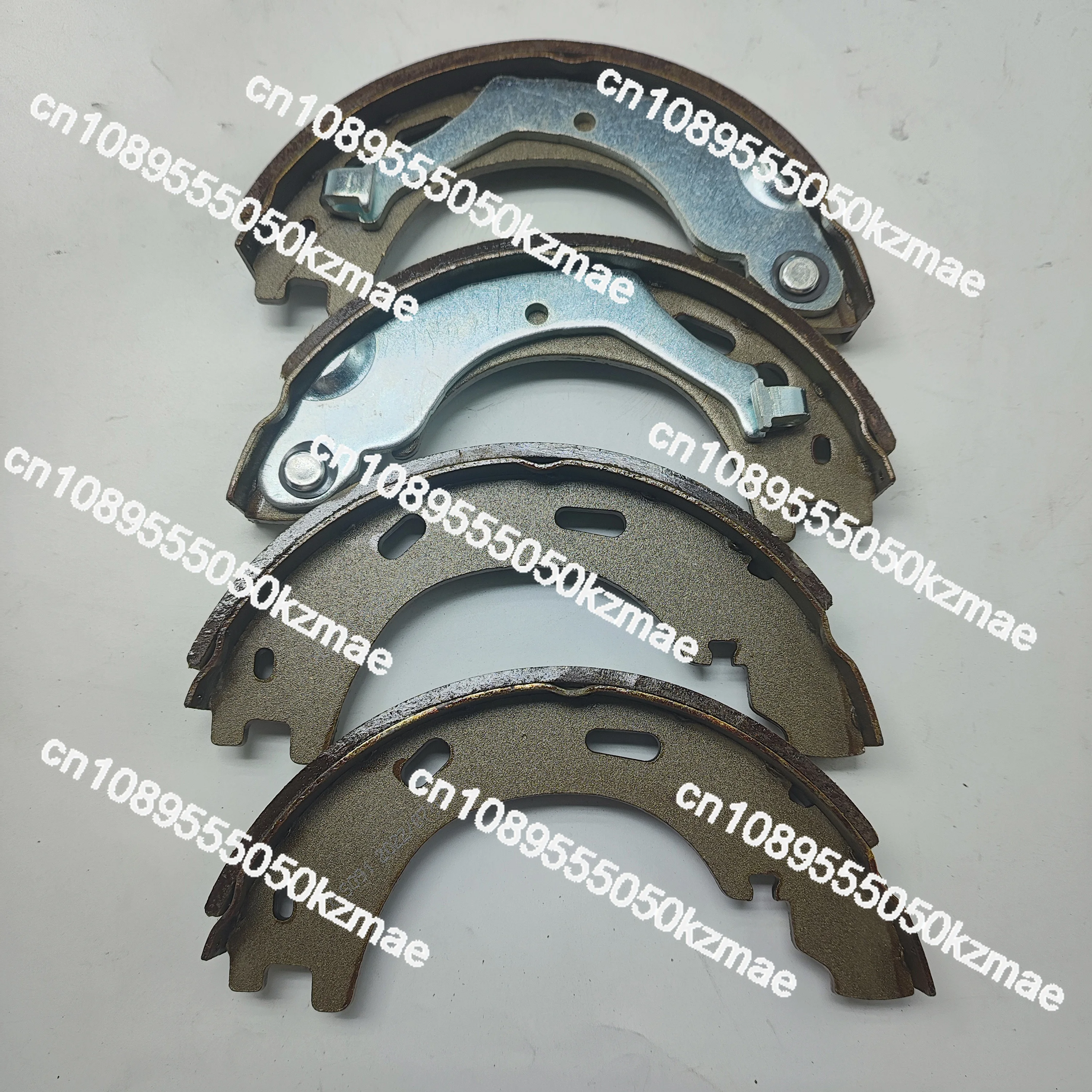 مجموعة وسادات الفرامل الالتقاط LDV T60 |   استبدال حذاء الفرامل الخلفية # C00089219 C00089218