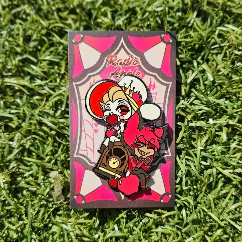 RadioApple - Hard Enamel Pin（It's not soft enamel）