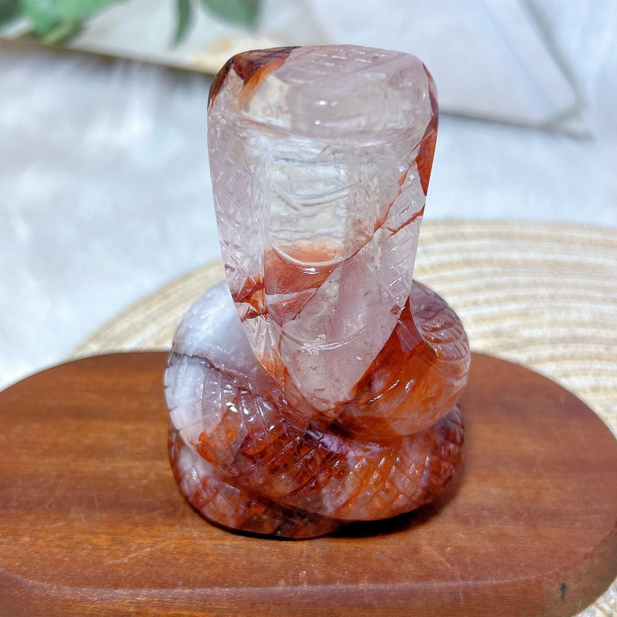 

Healing Natural Crystals Fire Quartz Rainbow Snake Hand Carving Reiki Energy High Quality Gemstones Home Decoration Witch Gift