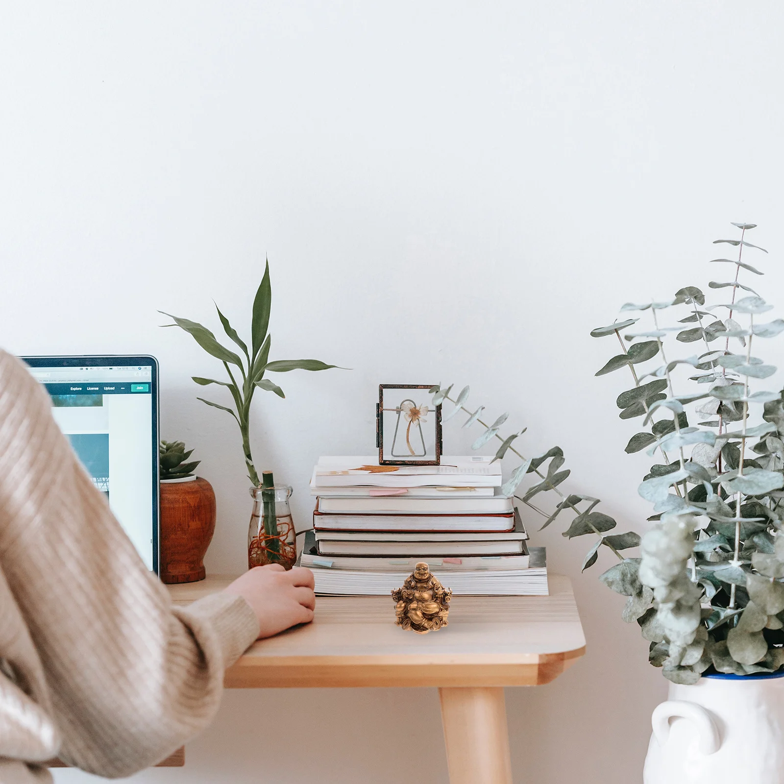 

Resin Maitreya Sitting Buddha Dragon Chair Home Decoration Resin Craft Decorative Sculpture Meditation Room Decor