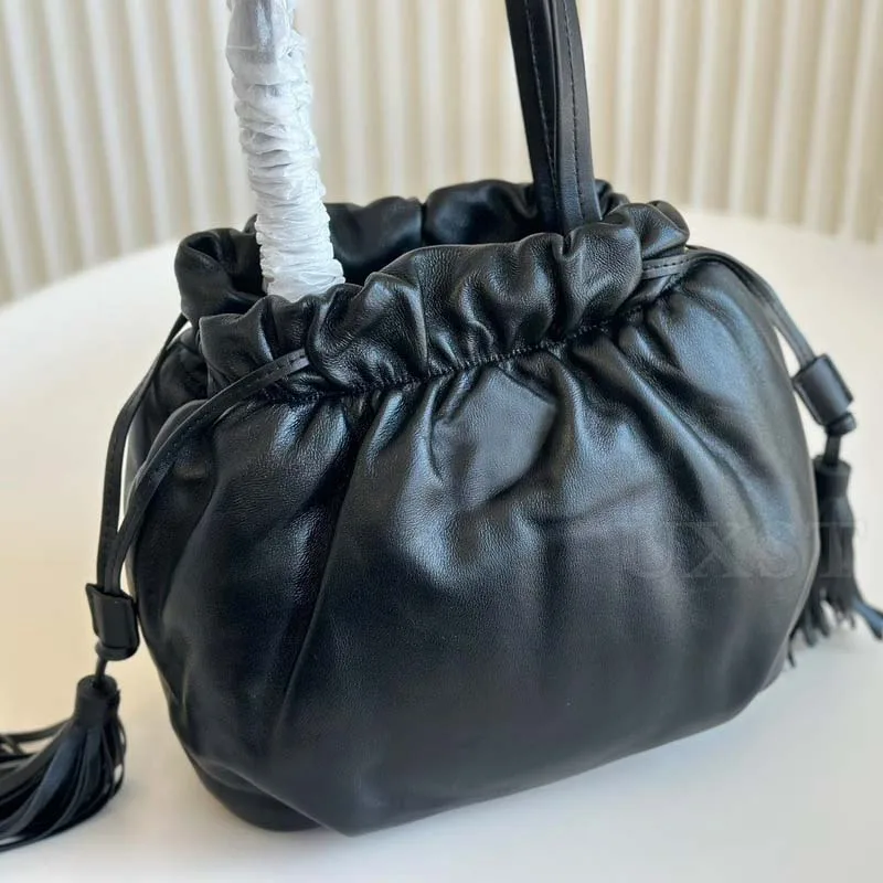 UXST 2024 New Sheepskin Drawstring Tassel Design Shoulder Bag Fashion Lightweight Casual Bucket Bag Large Capacity Underarm Bag