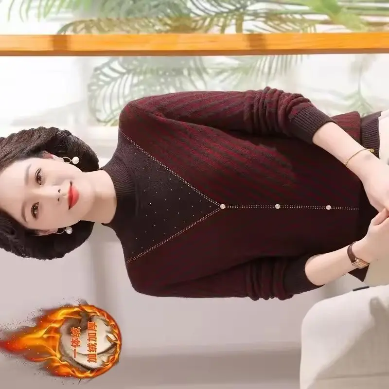 

Новый осенне-зимний бархатный вязаный пуловер для мамы среднего возраста, женский утепленный теплый джемпер, повседневный вязаный свитер в полоску