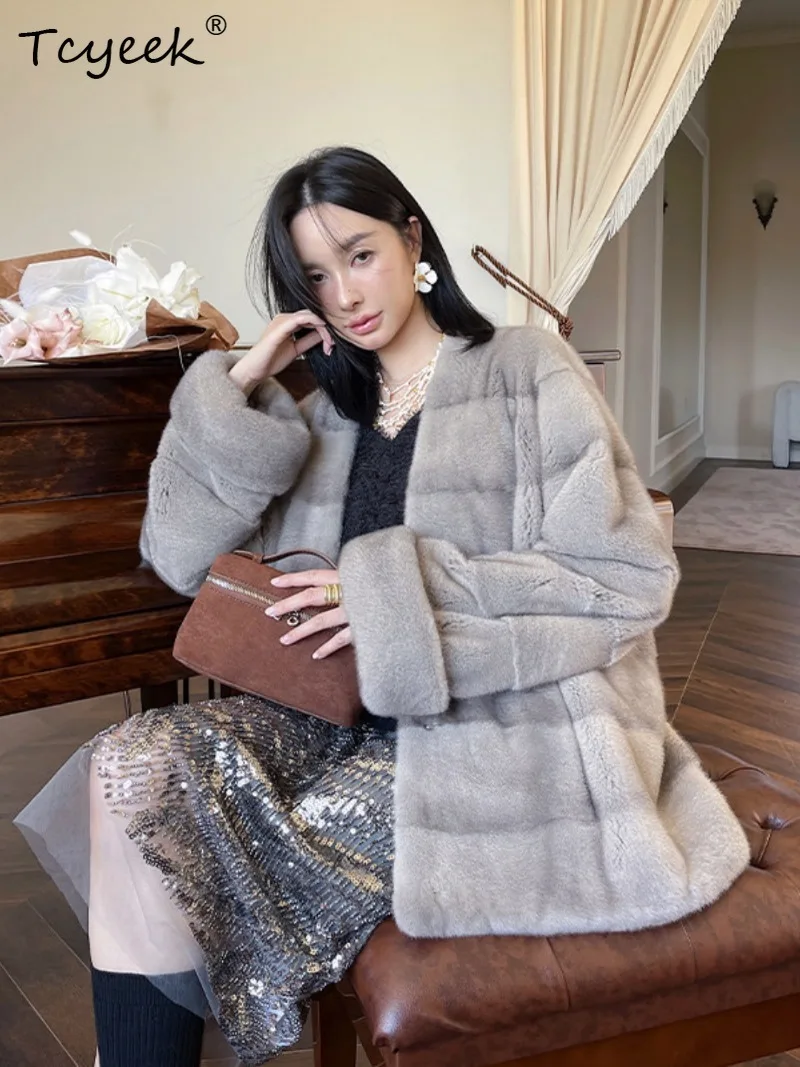 Tcyeek Women Full Mink Coat Short Grade 2 V Neck Cuffed Sleeve 2026 New Light Luxury Mink Fur Overcoat Ladies Winter Clothes
