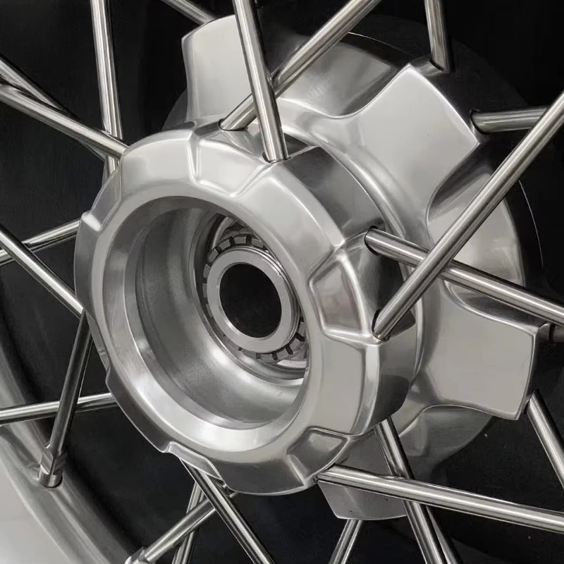 Professional Manufacturer Forged Aluminum Alloy Front Rear Motorcycle Wheel Rims Hubs for TRIUMPH ROCKET 3