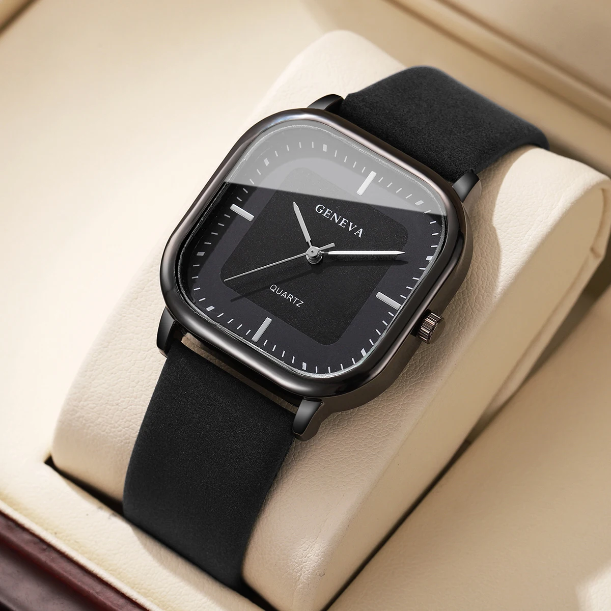 제네바 남성용 미니멀리스트 사각형 블랙 다이얼 브라운 - Solar Powered Watch 리뷰 및 가격