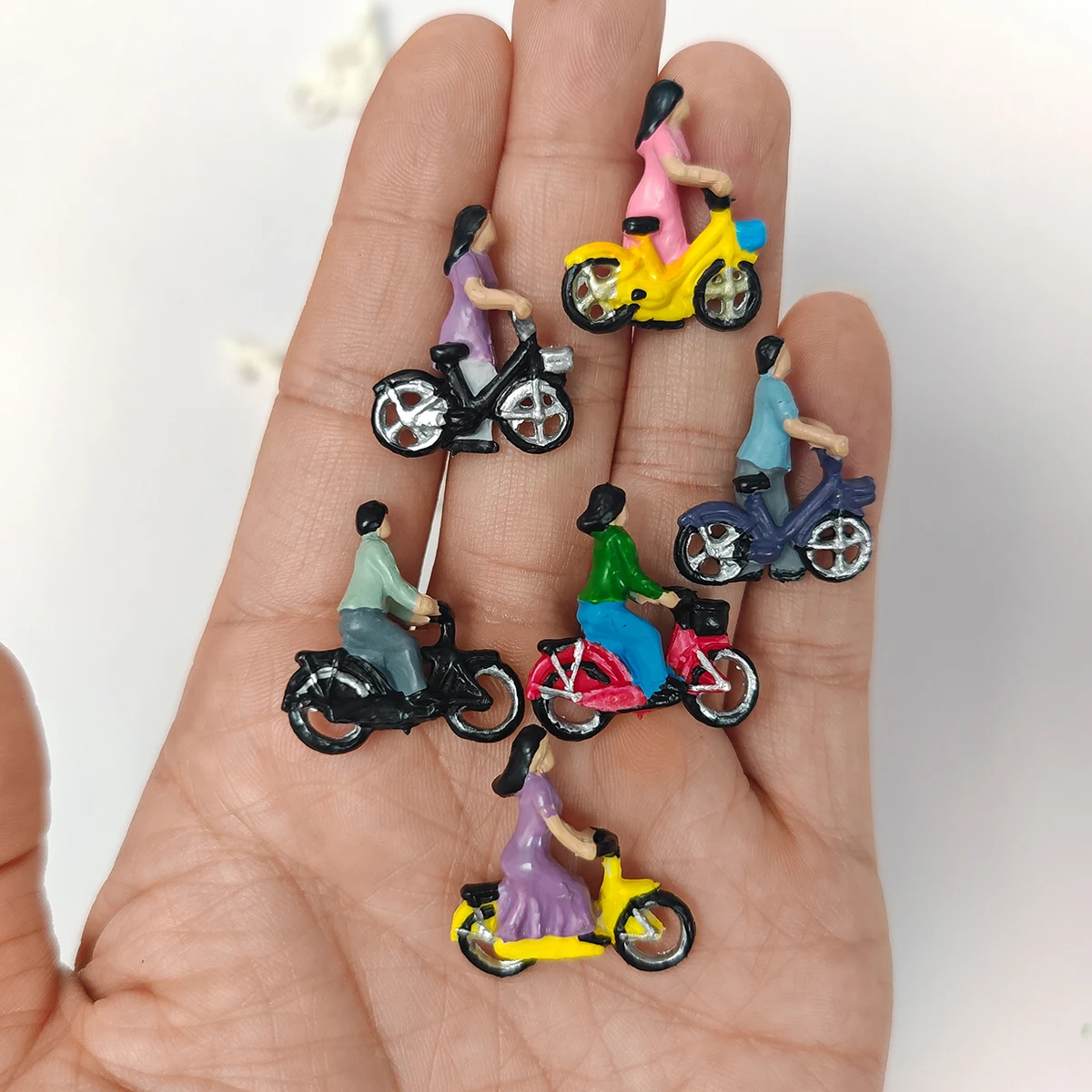 6pcs/set HO Scale 1:87 Mini Cyclist People Miniature Bike Rider Figures Railway Diorama Scene Layout Decor Supplies