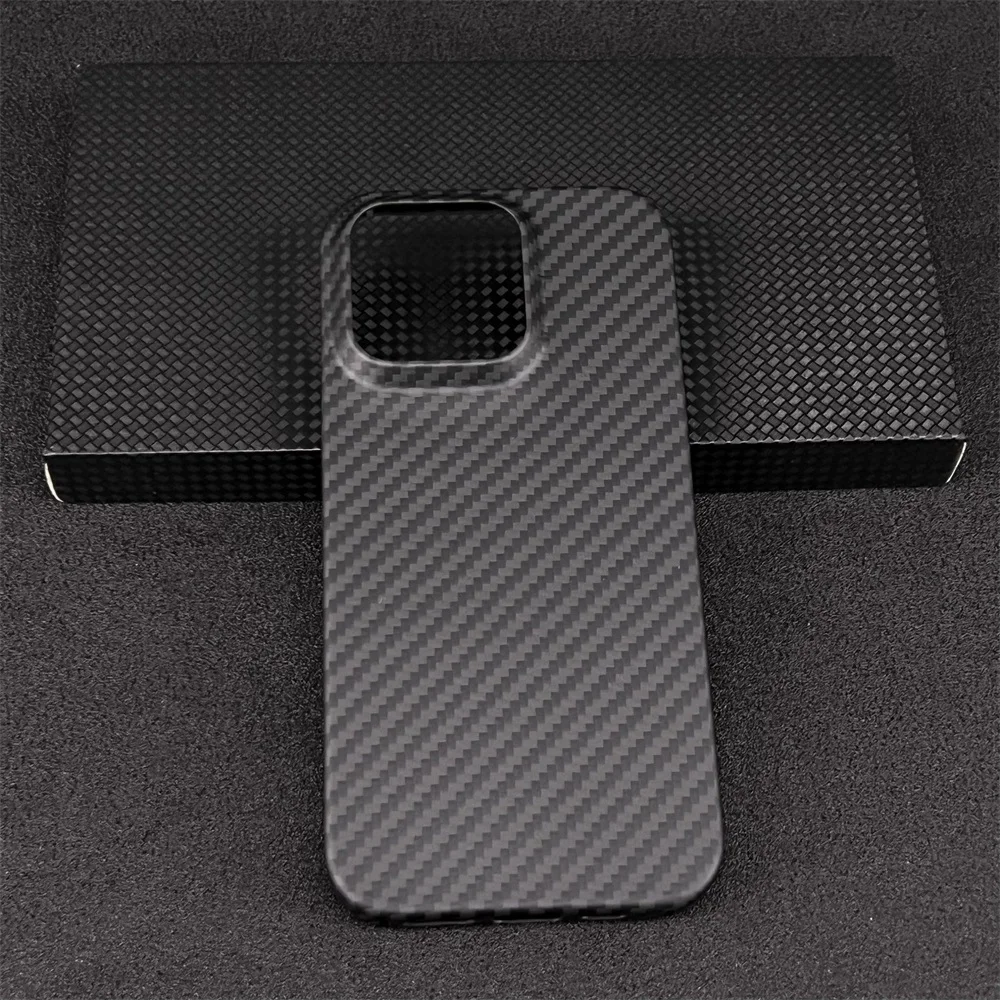 حافظة هاتف من ألياف الكربون الحقيقية لهاتف آيفون 16 برو ماكس رفيعة للغاية مضادة للسقوط من ألياف الكربون غطاء صلب 16 حافظة إضافية #1
