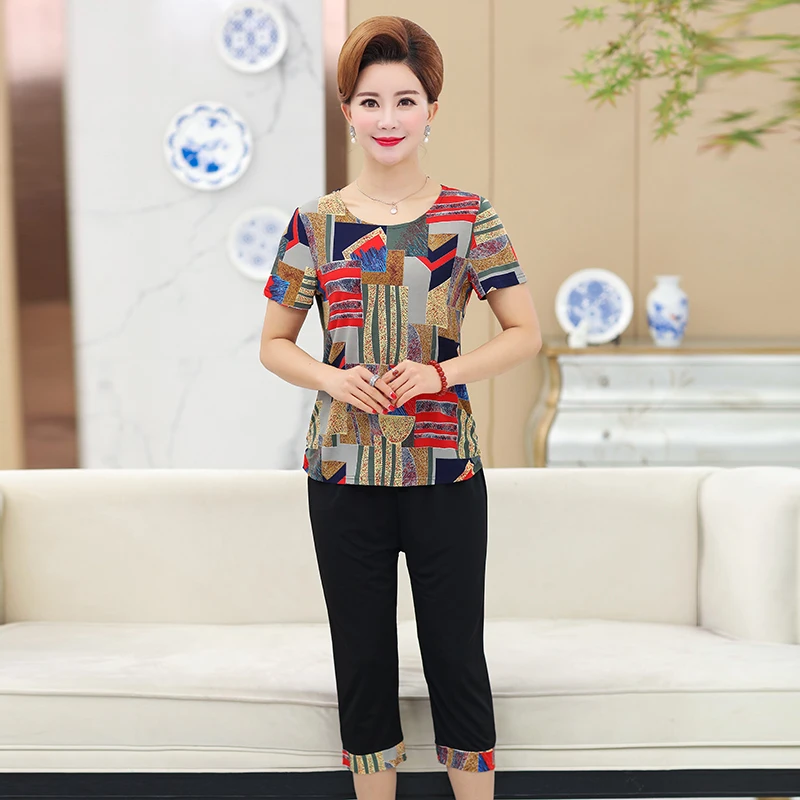 

Hot Sale Summer Women Suits Middle-aged Mother Clothing Short-sleeved T-Shirt Tops 5XL Two-piece Women Casual Suit