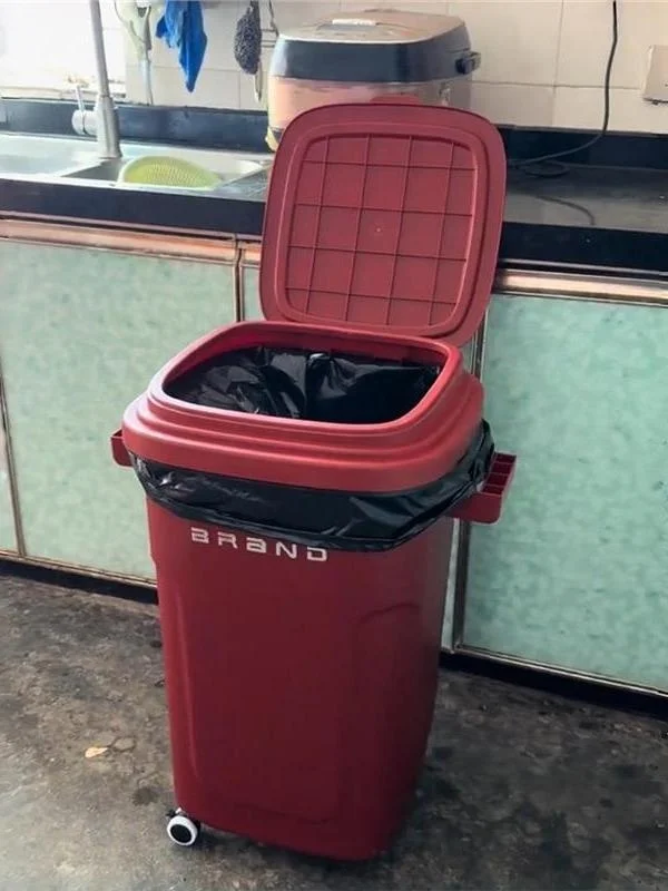 

Большая портативная мусорная урна для кухни с крышкой, не требующая наклонения, для домашнего использования, пластиковая, на колесиках, прямоугольная, в роскошном стиле