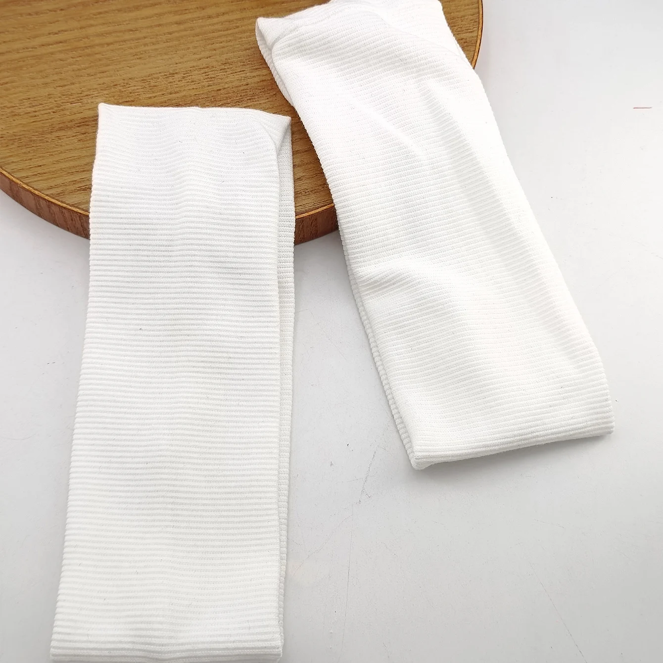 قطعتان من أربطة الشعر المرنة ذات اللون الصلب للنساء والرجال، عصابة رأس للجري واللياقة البدنية والرياضة واليوجا وإكسسوارات عصابة رأس للفتيات