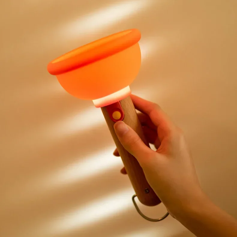 Aspirazione creativa per WC Piccola luce notturna in silicone Atmosfera divertente Luce notturna Ricarica USB Ornamento regalo creativo