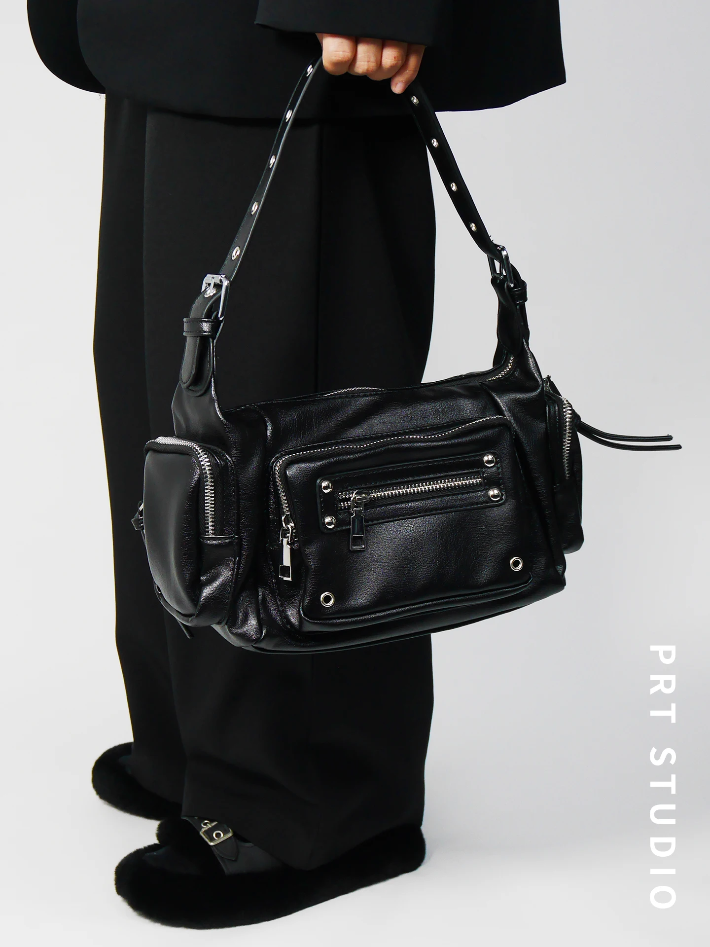 

Fashionable Motorcycle Bag Underarm Single Shoulder Crossbody Bag Women's Stylish Versatile Chilli Girl Design Casual Leisure
