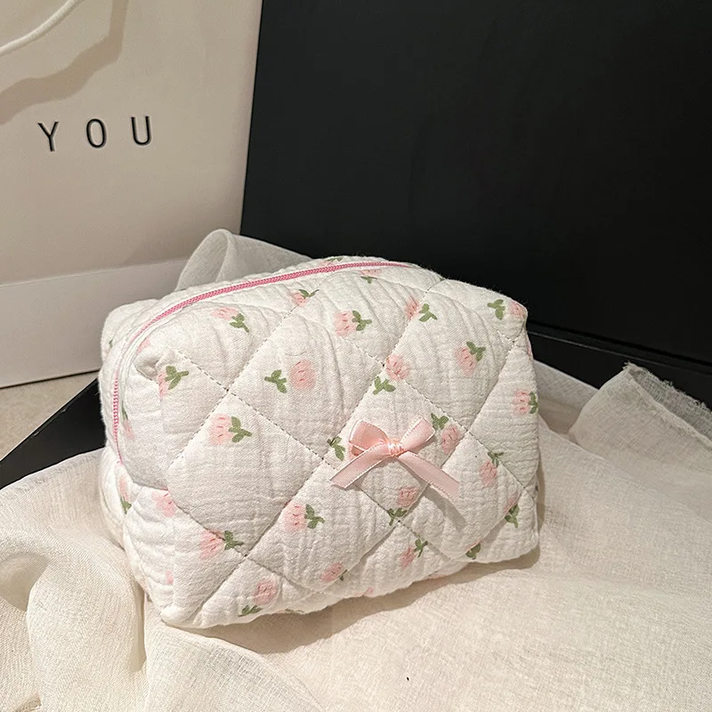 Sac de rangement à carreaux en coton matelassé avec fermeture éclair, sac à cosmétiques, beau sac de voyage, produits de soins de la peau, littérature, fleur