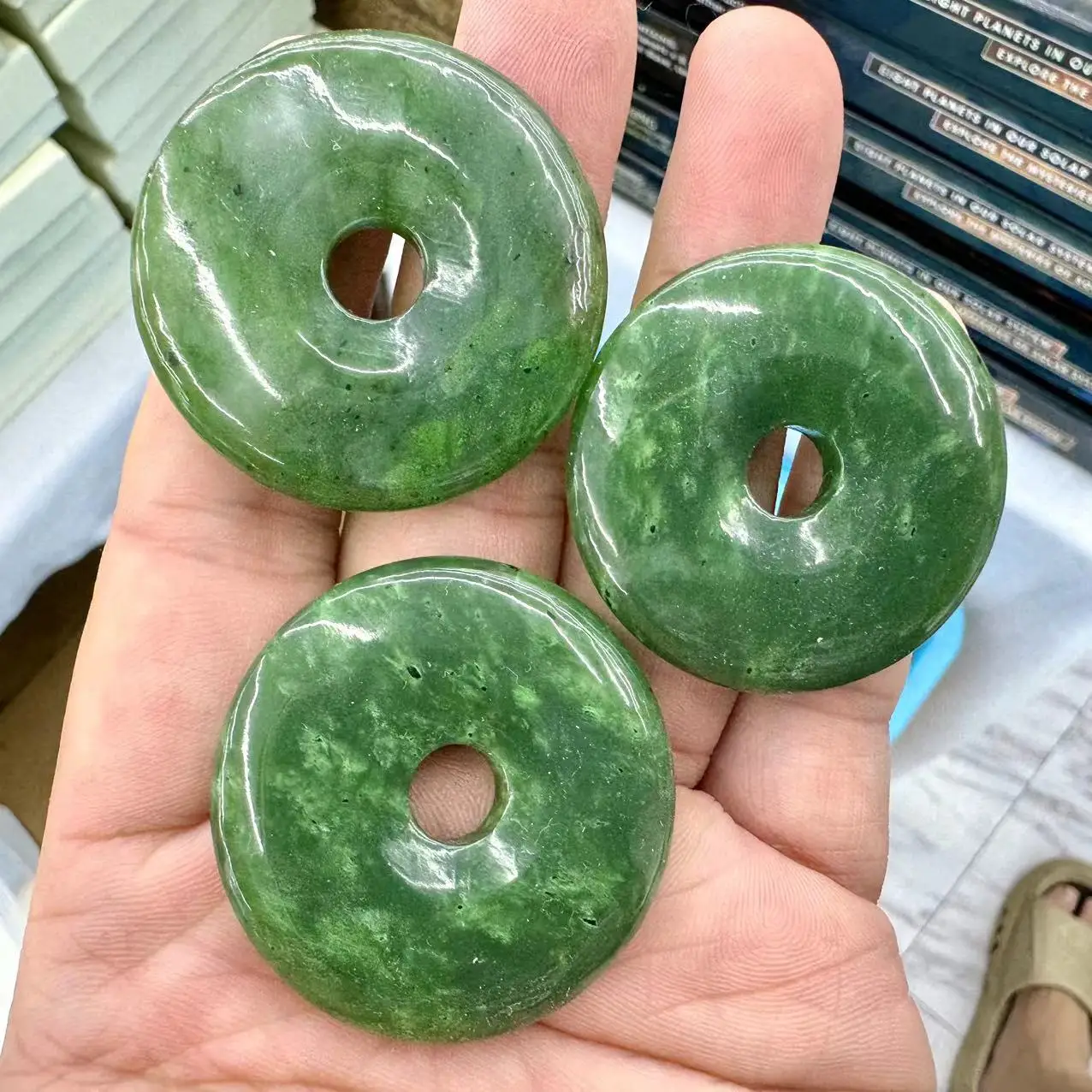 30mm donut shape natural canada jade stone beads natural gemstone beads DIY loose beads for jewelry making 1 piece wholesale