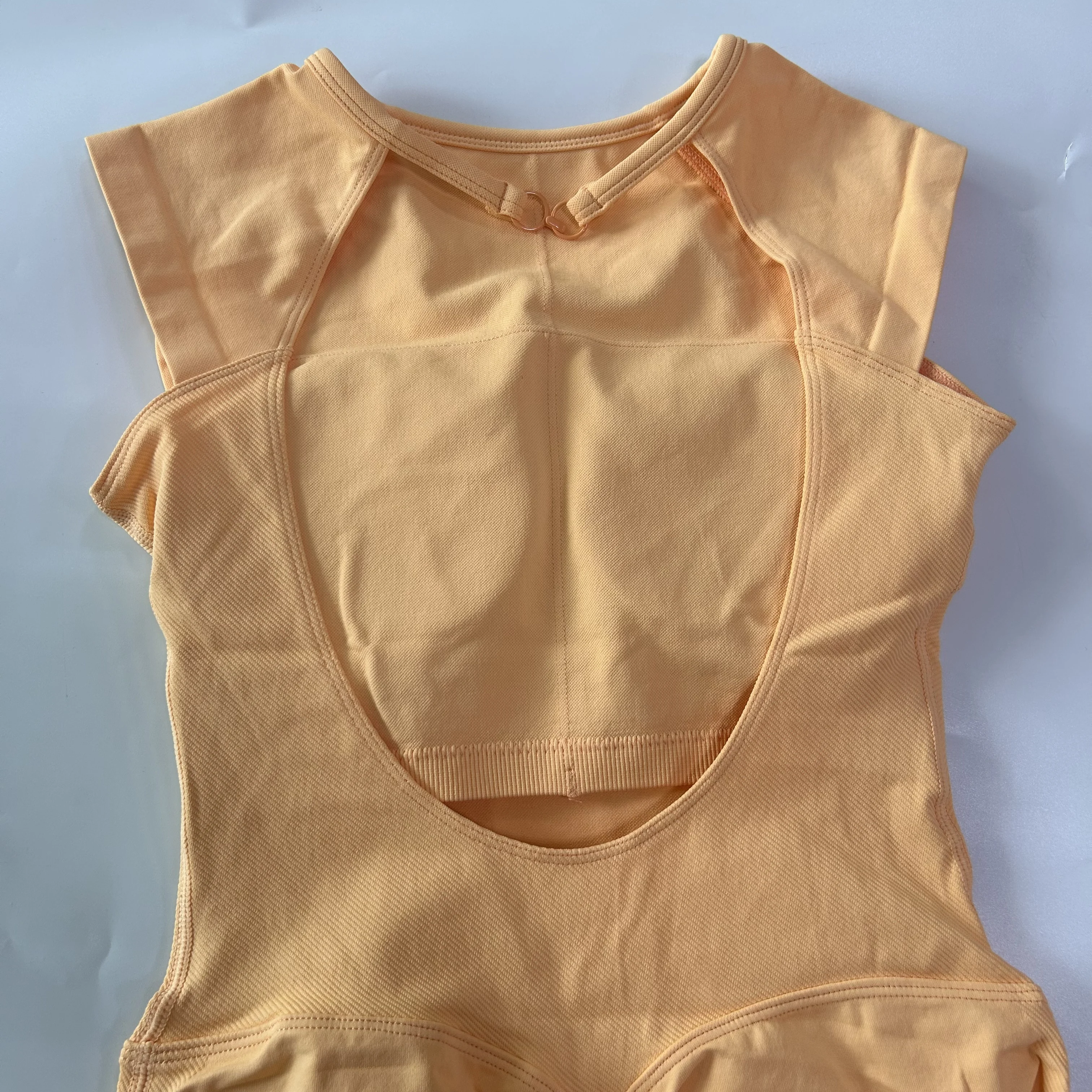Pericic Kurzarm-Einteiler-Jumpsuit für Damen, Rückenfrei, Ausgeschnitten, Fitnesskleidung, Scrunch-Workout-Sportbekleidung, Yoga-Bodysuit-Set – Detail 16