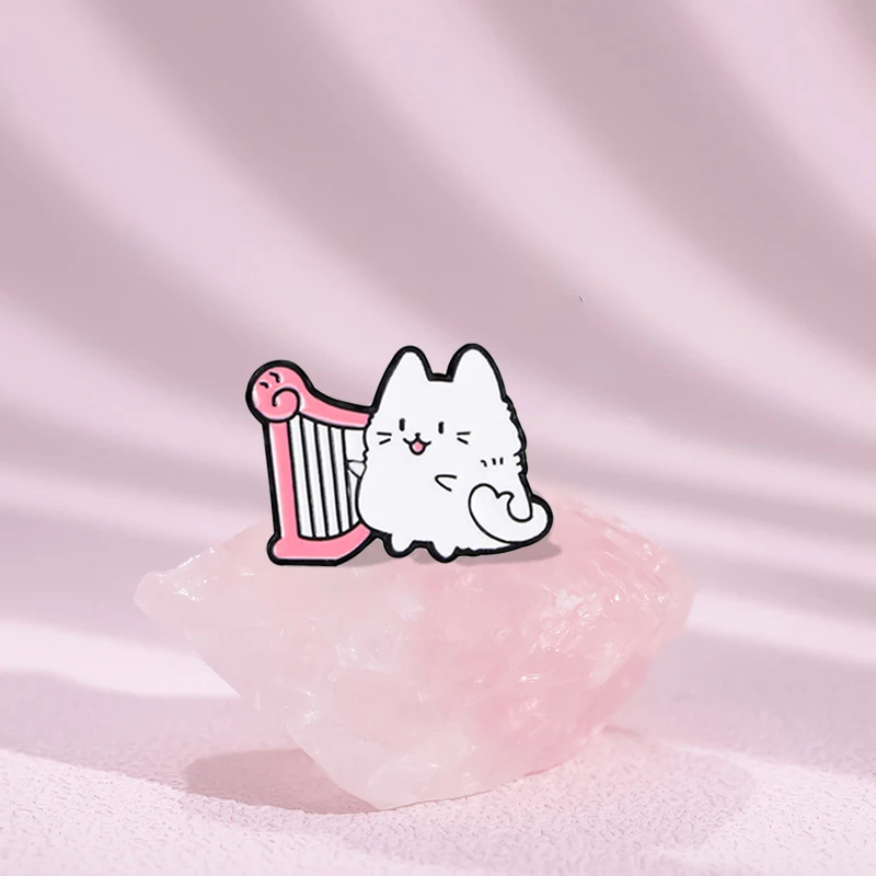 Cute Music White Cats Brooch Saxophone Blue Piano Pink Harp Cat Creative Animal Metal Badge Punk Pins Jewelry Accessories Gift