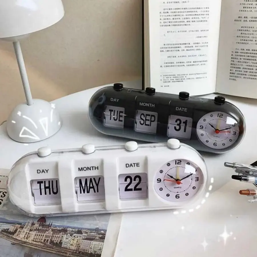 1Pc Manual Flip Calendar Clock, Creative Personalized Desktop Ornaments,Dormitory Decoration,Home Gifts (without Batteries)