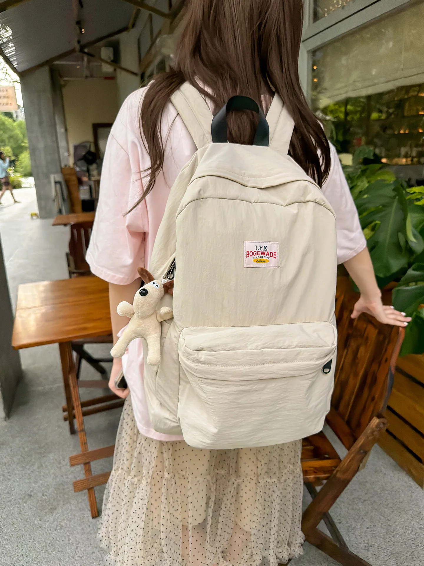 ultra-light-waterproof-women's-backpack-simple-white-for-school-travel-can-fit-14-inch-laptop-dual-shoulder-bag-for-teens